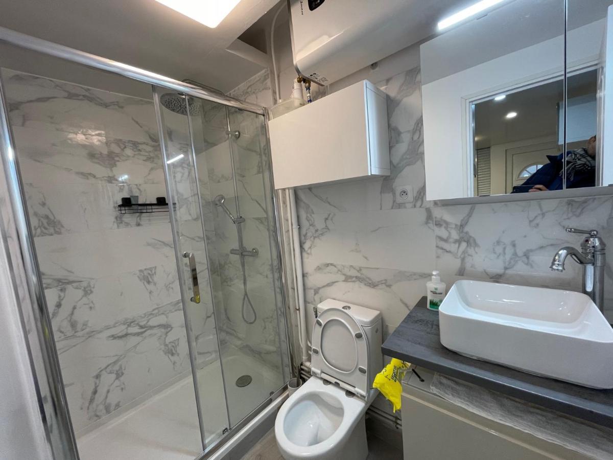 Maisonette De 25M2 A La Porte De Paris Gentilly Exterior photo